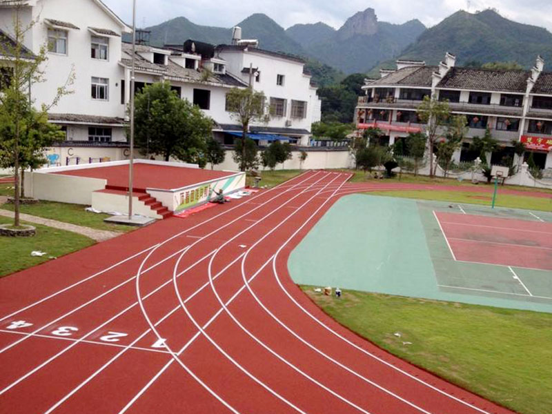 塑膠跑道總共有幾圈？